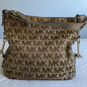 Michael kors signature hobo bag